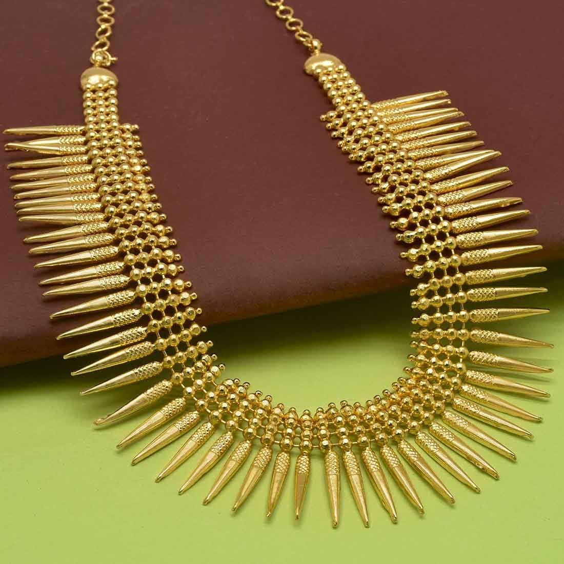 Exaggerate Gold Spike Necklace