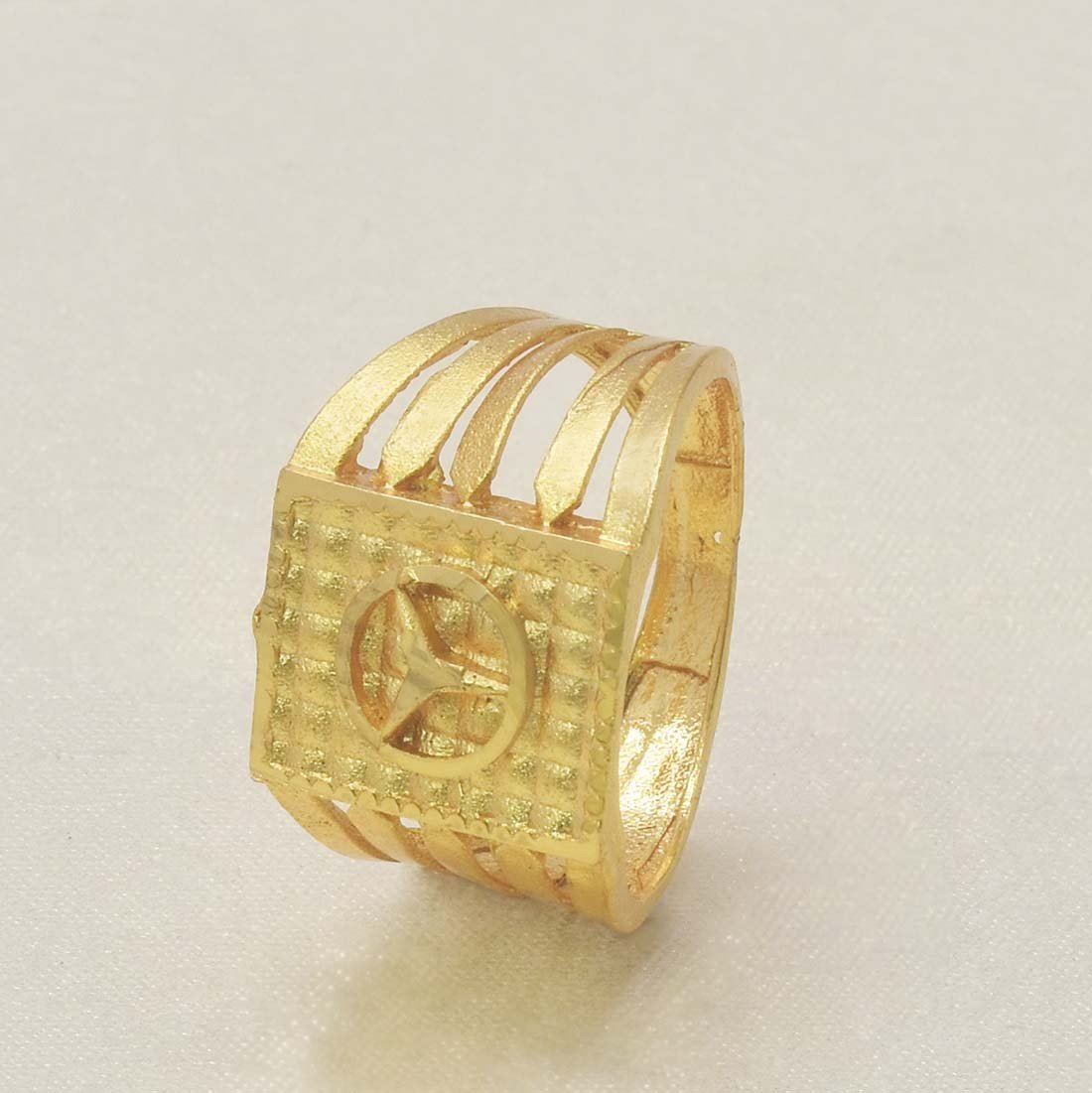 What is the symbol on this ring that I drunkenly bought on eBay? Looks like  Mercedes-Benz logo : r/whatisthisthing