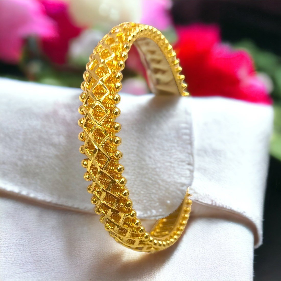 Golden Daily Wear Imitation Brass Bangles, Size: 2.2 - 2.10 Inch