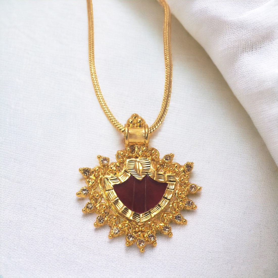 Palakka pendant deals online