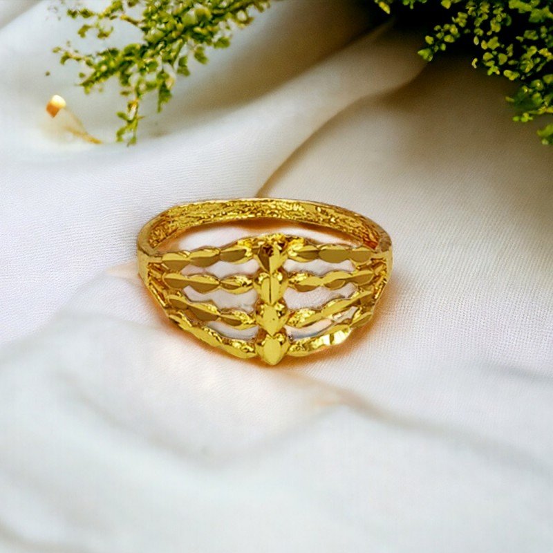 Hexagon Cut Opal Ring For Women Elegant Opal Engagement Ring Gold Art –  PENFINE