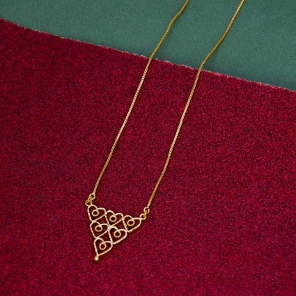 Trendy Gold Plated Thin Box Chain With Triangle Hearts Pendant