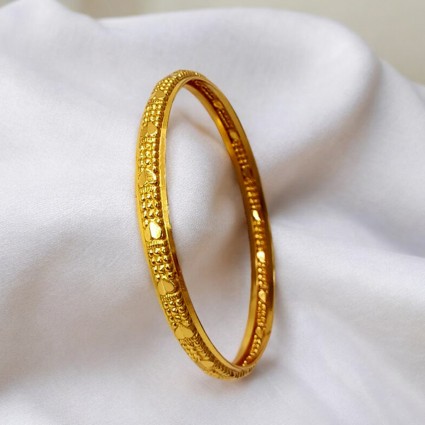 Stylish Gold Plated Heart Design Bangle