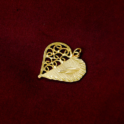 Gold Plated Intricate Design Net Heart Pendant