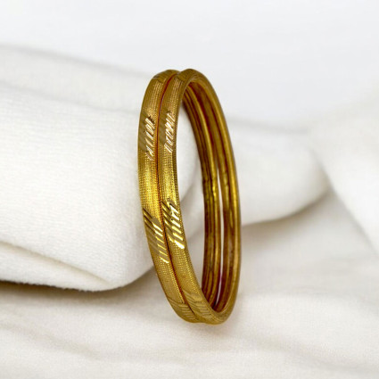 Lightweight Gold Plated Daily Wear Pipe Bangle for Women