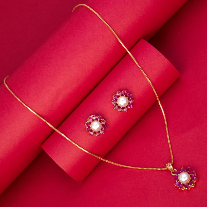 Elegant Pearl Floral Pendant Set for Women