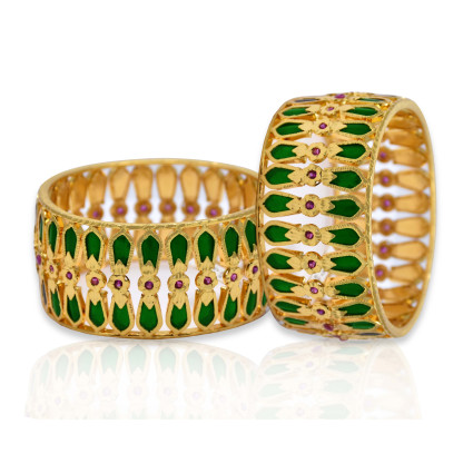Traditional Broad Green Nagapadam Bangle